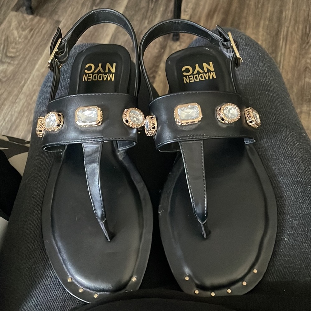 Summer sandals - Picture 2 of 4